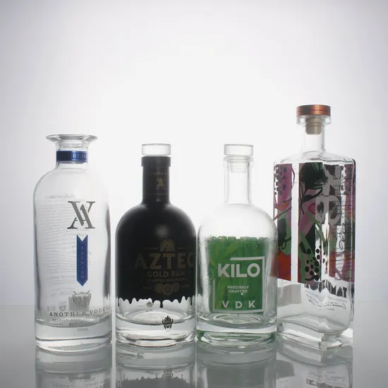 Fábrica de botellas de vidrio de China, venta al por mayor, diseño personalizado, 500ml, 750ml, botella de copa de vino vacía transparente, licor de whisky, Brandy, Vodka